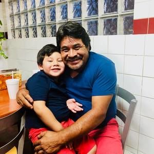 Meet your Posher, Efren